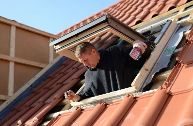 Pose de fenêtres de toit Velux au Torpt
